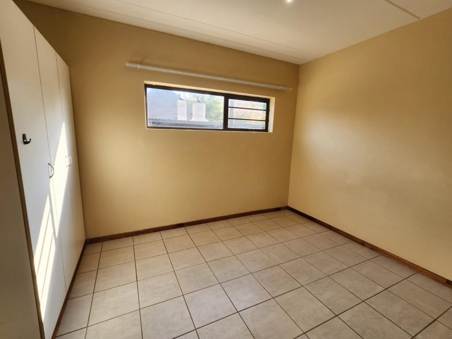 2 Bedroom Property for Sale in Rhodesdene Northern Cape